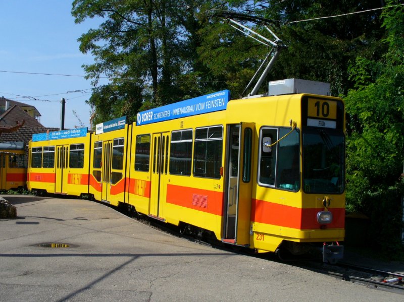 BLT = Baselland Transport Strassenbahn - Triebwagen 231 im Endbahnhof Dornacham 13.09.2006