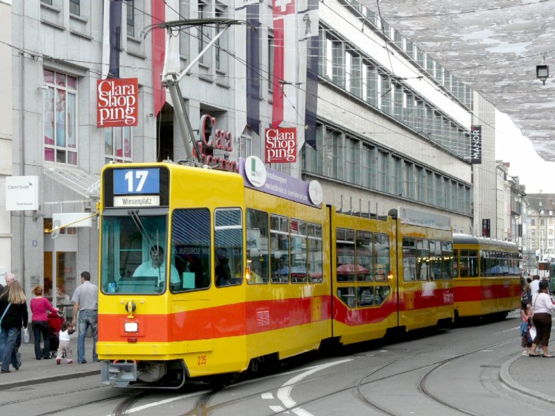 BLT - Be 4/8 235 mit anhnger B 1317 untwerwegs auf der Linie 17 am 12.07.2008