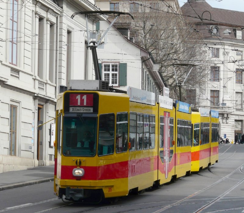 BLT - Strassenbahn Be 4/8 205 mit Be 4/6 unterwegs auf der Linie 11 in Basel am 15.03.2008
