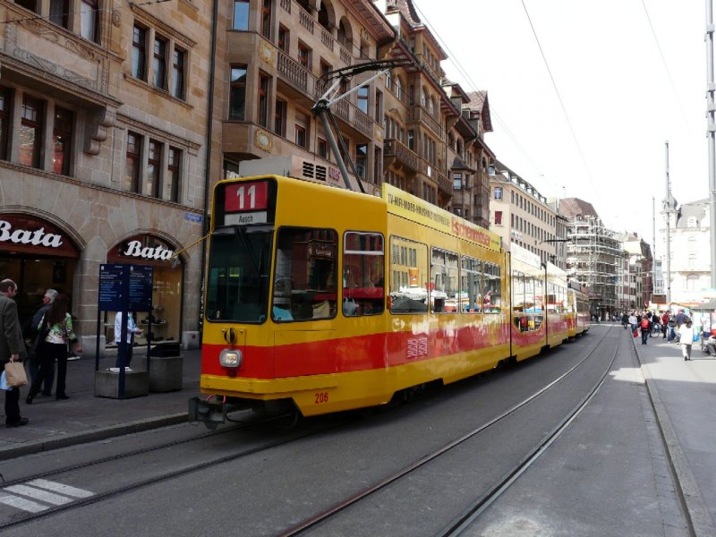 BLT - Strassenbahn Be 4/8 206 mit Be 4/6 unterwegs auf der Linie 11 in Basel am 15.03.2008