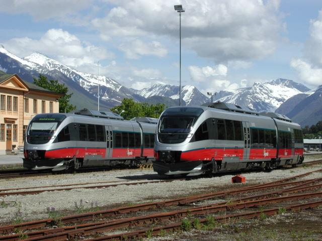 BM93 06 und BM93 54 -  Agenda  - auf der Raumabanen in ndalsnes am 17.06.2001. Es gibt leider keine Kategorie  BM93  daher lade ich das Foto in die Kategorie  BM92 .
