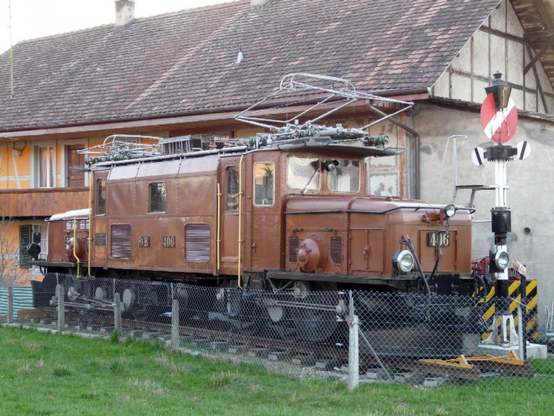 BMK - ex RhB Ge 6/6 406 im Garten des Bahnmuseums in Kerzers am 29.03.2008