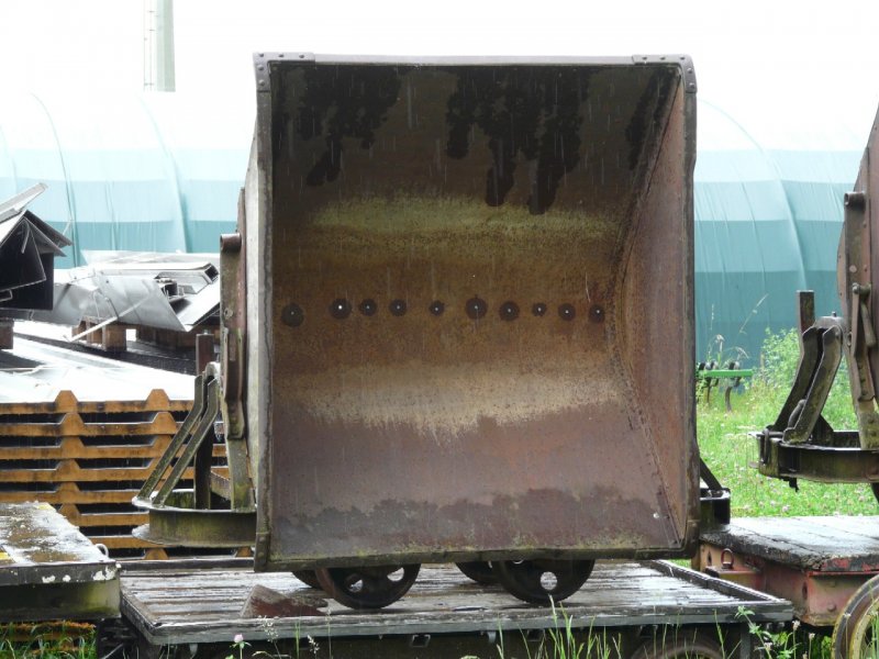 BMK - Feldbahnlohre ohne Beschriftung im Areal der BMK .. Foto vom 20.07.2008