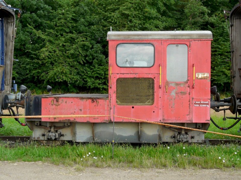 BMK - Unbekannte rote Rangierlok (Tm) ohne Betribsanschrift im BMK Areal .. Foto vom 20.07.2008