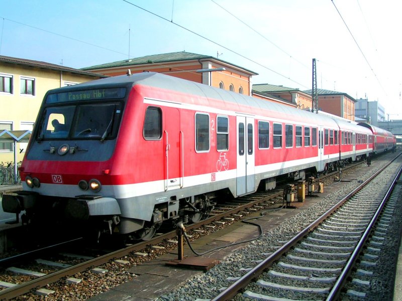 Bnrbdzf(50808034140-9) steht als RE4281 zur Abfahrt bereit; Passau Hbf; 080309