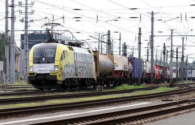 Bosporus - Sprinter ES 64 U2 - 060 bei der Ausfahrt aus dem Linzer Hauptbahnhof am 15. August 2007.