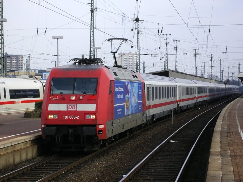 BR 101 003-2 mit Teilwerbung  Kuwait Airway´s  mit IC 2020 von
HH Altna nach Frankfurt Hbf.,auf Gleis 11 im Dortmunder Hbf.,
bei der Ausfahrt.(23.02.2008)