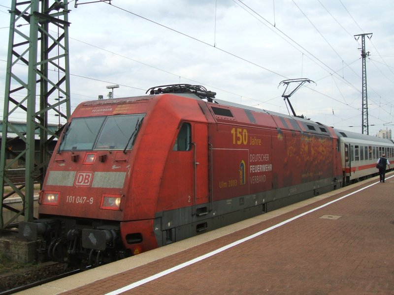BR 101 047-9 mit IC 2213 in Dortmund Hbf. nach Stuttgart.