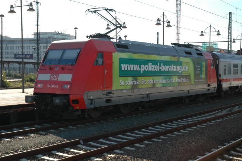 BR 101 080-0 im Hbf Dresden am 18.09.2005 (Tag der Bundestagswahl, auer in Dresden I)