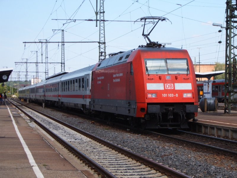 BR 101 103-0 PEP(SI) mit IC 2067 von Karlsruhe HBF nach Nrnberg HBF am 18.05.07 in Aalen.