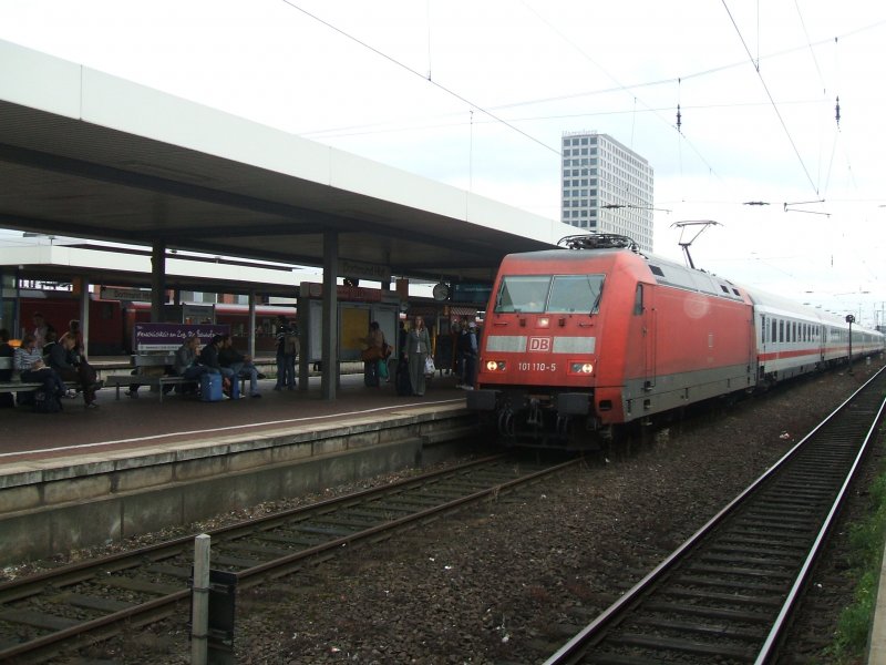BR 101 110-5 mit IC 2047 von Kln nach Leipzig.(08.08.2007)