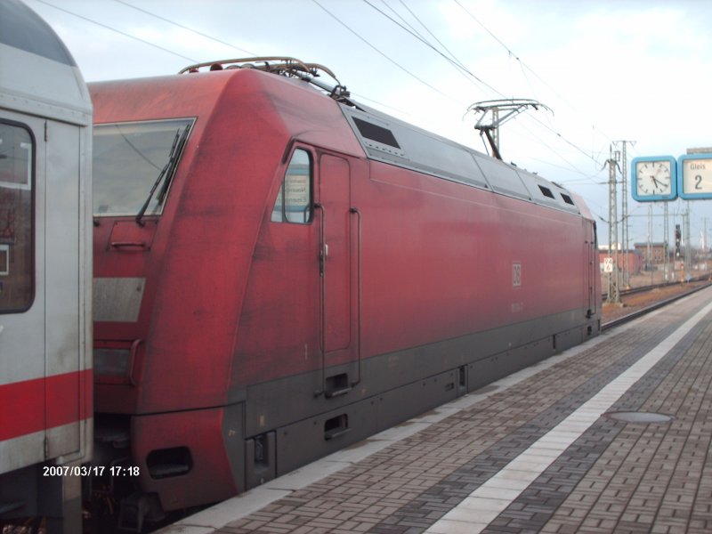 BR 101 114 zog IC 2452 am 17.03.2007 nach Eisenach.