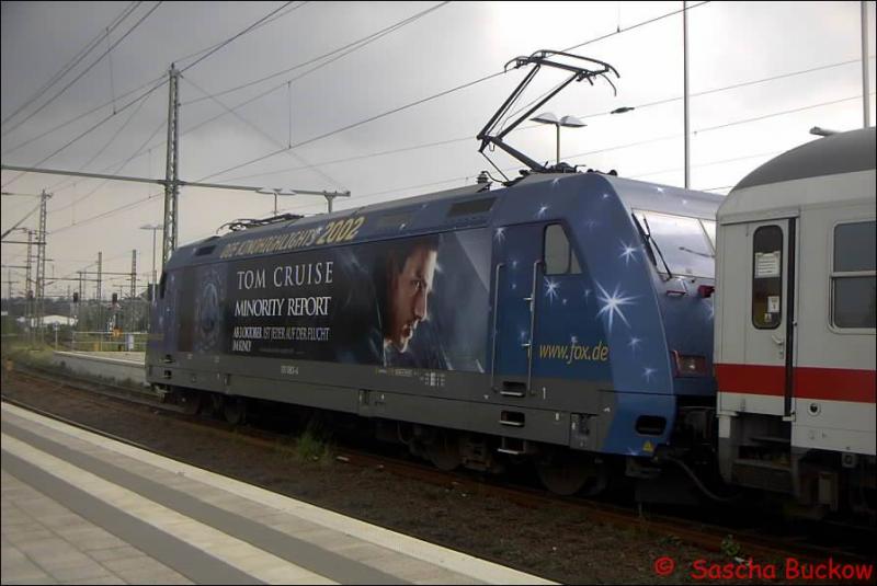 BR 101 steht im Sommer 2002 mit ihrem IC in Itzehoe und wartet auf die Abfahrt. 