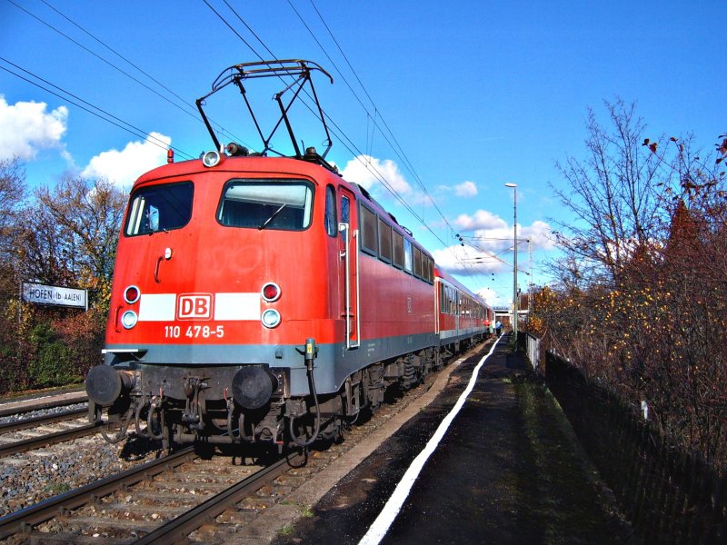 BR 110 478-5 mit RB 31755 nach Donauwrth am 18.11.06 im Regionalbahnhof Hofen(b Aalen).