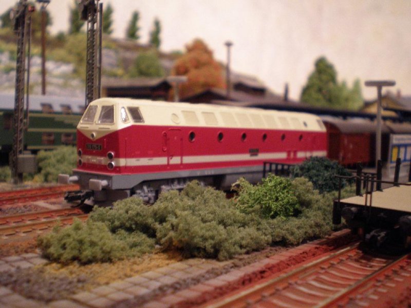 BR 119 bei der Ausfahrt aus dem Bahnhof