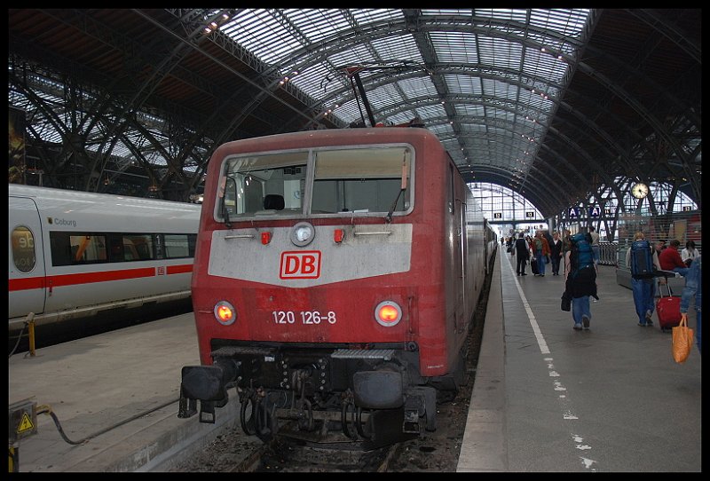 BR 120 Brachte Als IC 2410 Von Mittenwald In Den Bahnhof Leipzig-Hbf,Ziel Ist Berlin-Gesundbrunnen.11.08.07