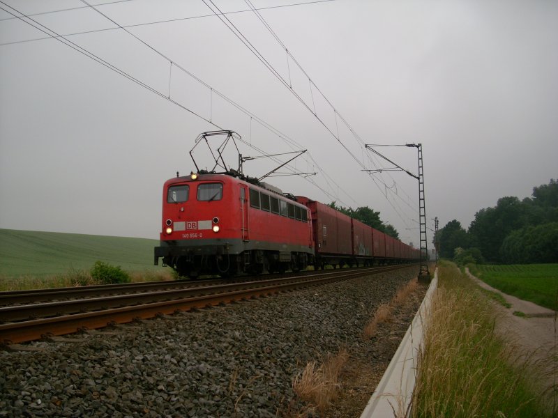 BR 140 656 mit Gterzug Richtung Mnchengladbach