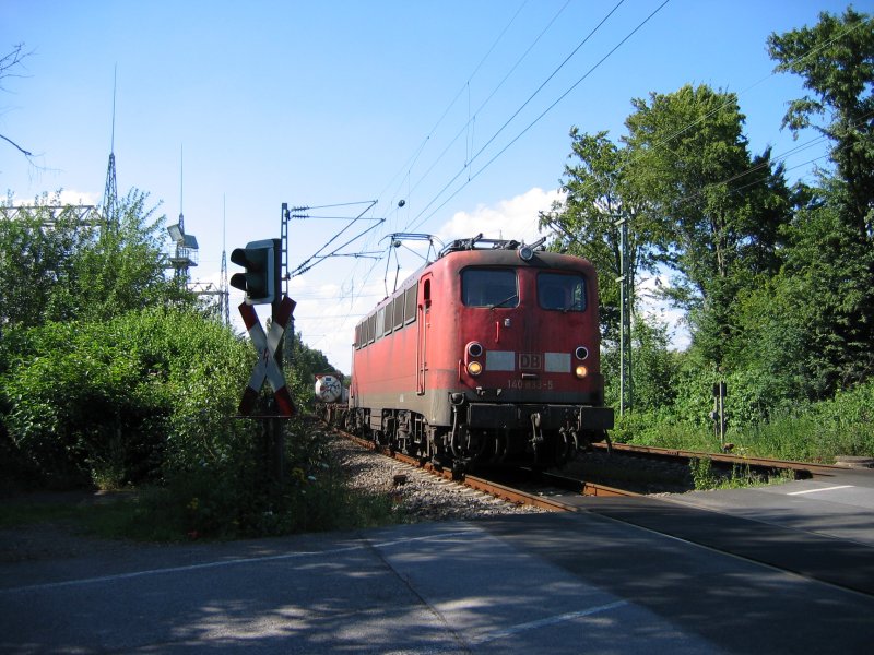 BR 140 833-5 mit Containerzug