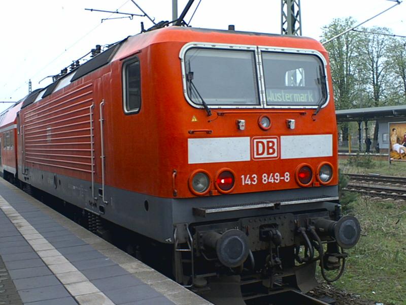 BR 143 an der RB21 in Griebnitzsee