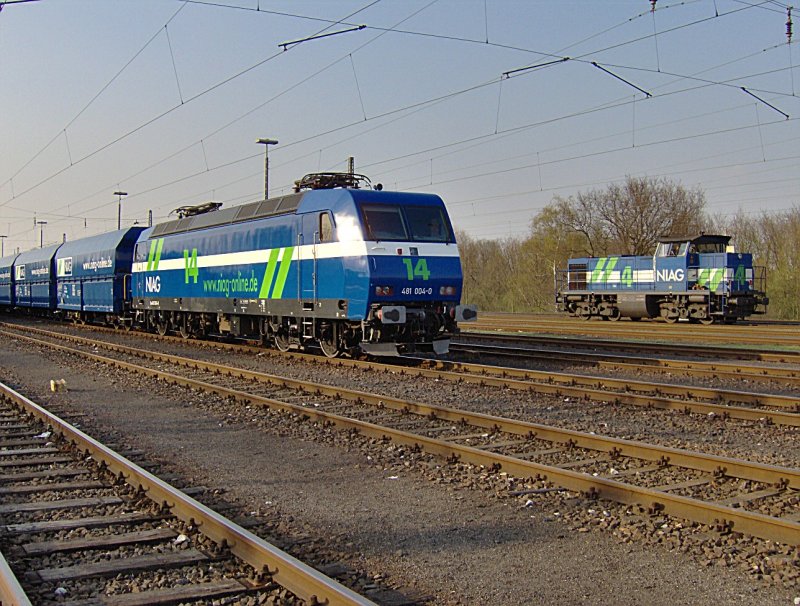 BR 145 004-0 mit Zug am 02.04.2007 in Moers Gbf abgestellt