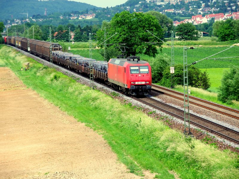 BR 145 052 mit einem GZ am 25.05.07 kurz vor Gro�sachsen-Heddesheim.