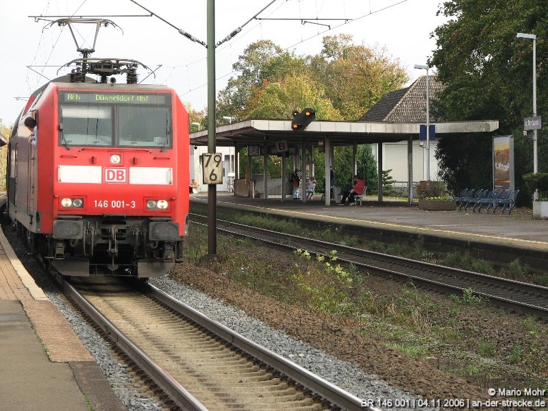 BR 146 001 zieht den RE6 nach Dsseldorf Hbf und fhrt in krze aus Bad Oeynhausen ab.