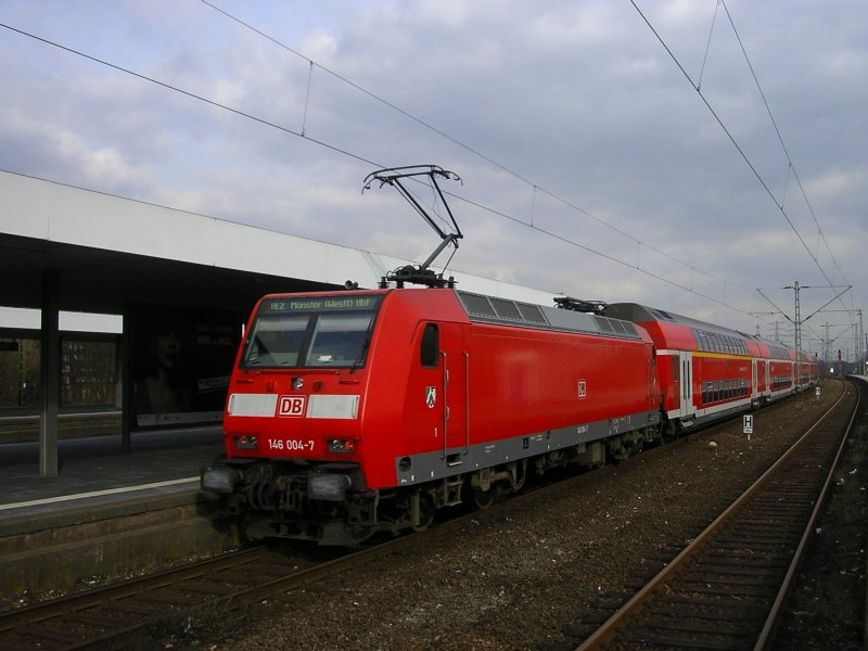BR 146 004-7 im Schub des RE 2 Essen Hbf. - Mnster(Westfalen)
Ausfahrt in Gelsenkirchen Hbf.(28.02.2008)