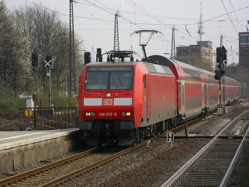 BR 146 012-0 mit RE 6 von Minden nach Dsseldorf,Einfahrt in Bochum Hbf.,abweichend auf Gleis 4.(09.04.2008)