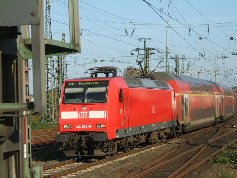 BR 146 014-6 mit RE 6 Minden - Dsseldorf bei der Einfahrt in Dortmund Hbf.(13.10.2007)