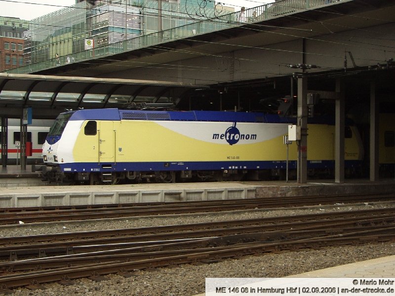 BR 146 08 der metronom Eisenbahngesellschaft in Hamburg Hbf, f�hrt nach kurzem Aufenthalt weiter Richtung Bremen.