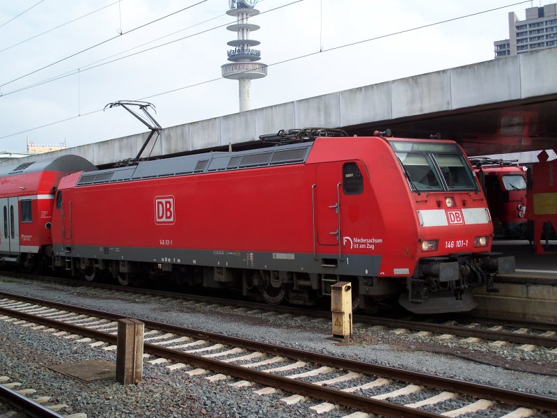 Br 146 101 von Rheine nach Braunschweig in Hannover Hbf (25.7.2007)