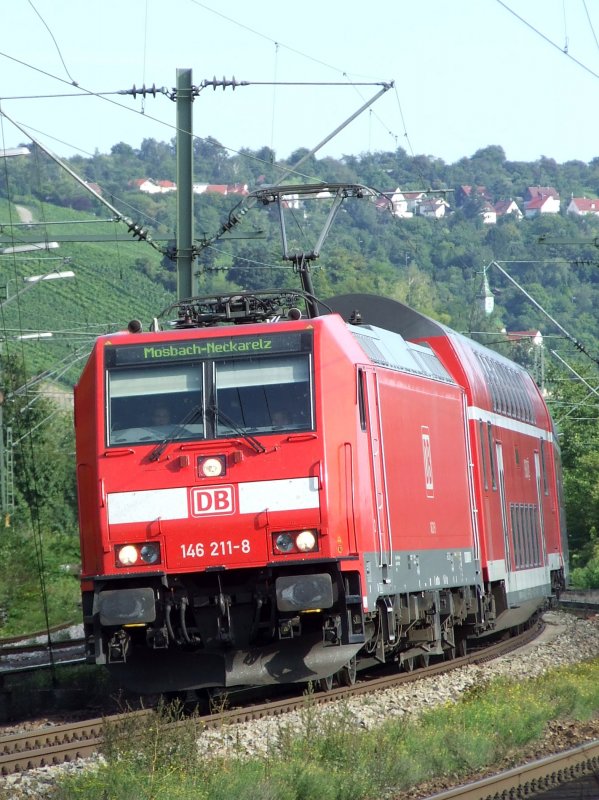 BR 146 211 zieht einen Regionalexpress aus Ulm nach Stuttgart am 24.08.2008 durch Untertrkheim.