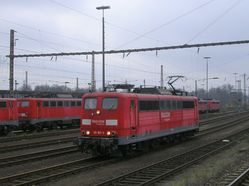 BR 151 163-3 Einfahrt zum Lokpark in Wanne Eickel Hbf.(23.11.2008)