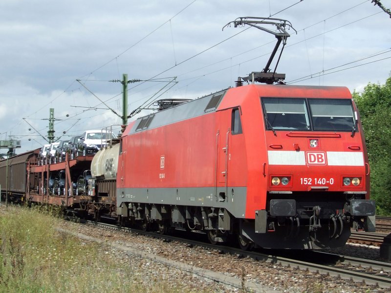 BR 152 140-0 zieht einen Gterzug durch Tamm (Wrtt.) in Richtung Stuttgart am 21.08.2008.