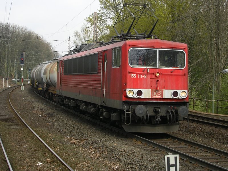 BR 155 111-8 mit Tankwagen - GZ in Richtung Bochum Langendreer.(11.04.2008) 