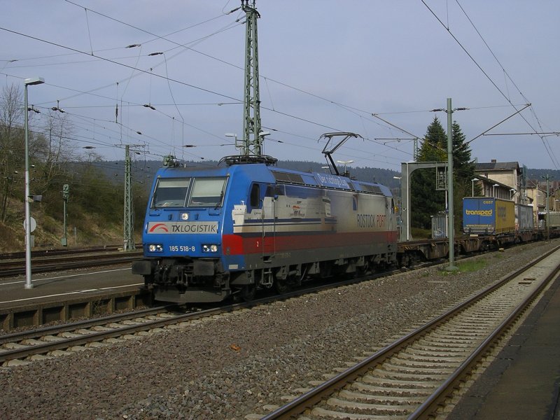 BR 185 518-8  Seehafen Rostock  von TX Logistik mit GZ aus
Verona nach Wanne Eickel,Durchfahrt im Bahnhof Altenbeken.(20.04.2008)
