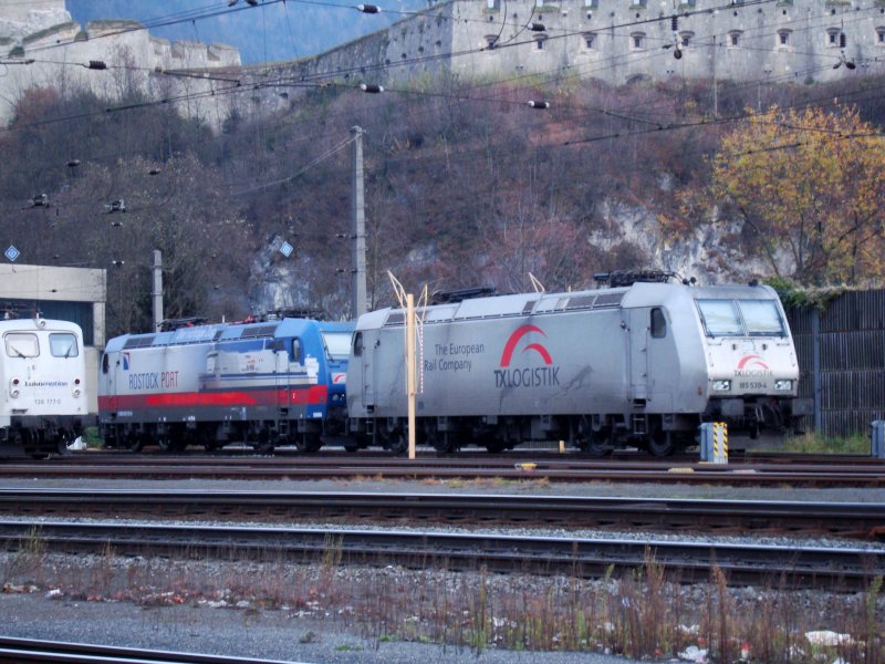 BR 185 539 und - 513 machen am 18.11.2008 Pause in Kufstein.
