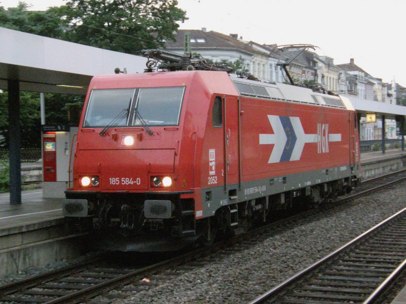 BR 185 584 durchfhrt als Sololok Bonn Hbf in Richtung Sden am 15.07.2008