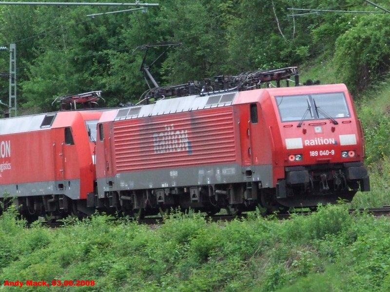 BR 189 040 und 152 096 fahren gemeinsam in Richtung Bblingen die Gubahn bei sterfeld hoch. (03.06.2008)