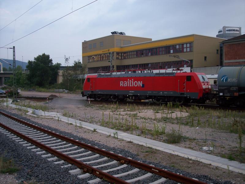 Br 189 080 steht mit einem GZ in Heidelberg und wartet auf die Weiterfahrt am 21.8.2005