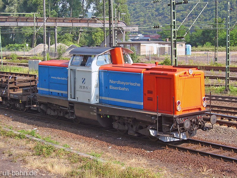 BR 212 311-5 der NBE in Bingerbrck am 5.7.2006