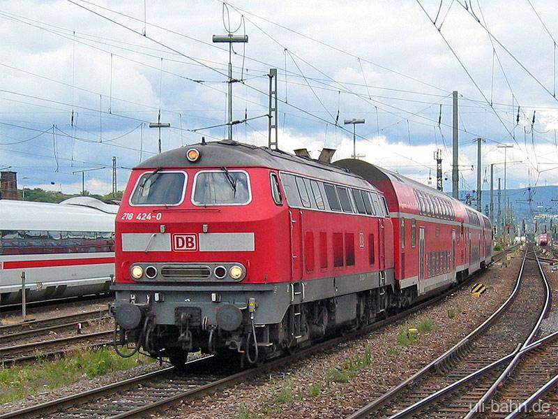 BR 218 414 erreicht am 2.6.2006 Mainz Hbf.