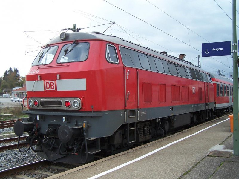 BR 218 431 mit dem RE 3208 Ulm - Neustadt in Donaueschingen am 26/10/09.