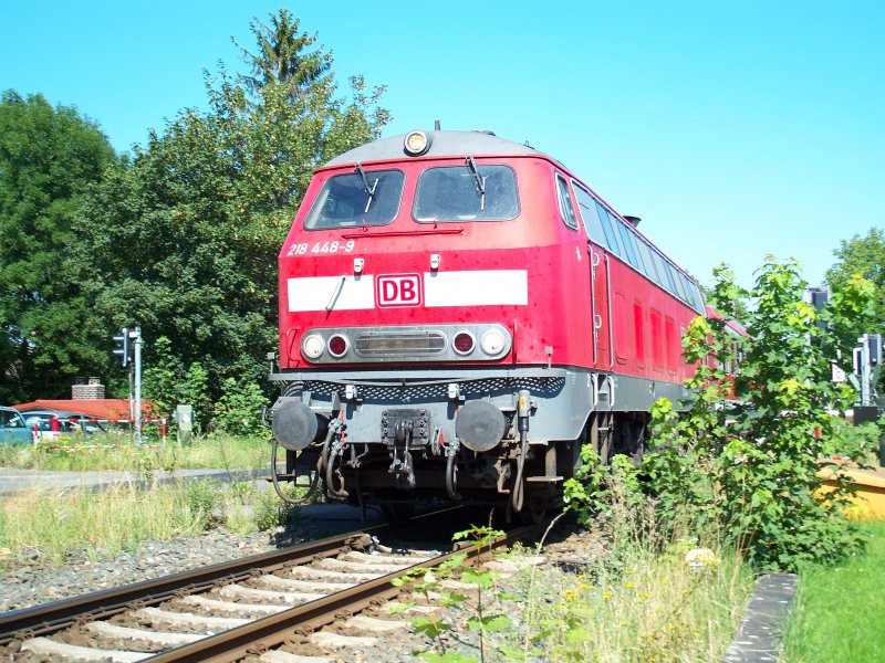 Br 218 448 fhrt in den Bahnhof Bad Harzburg ein (5.8.2007)