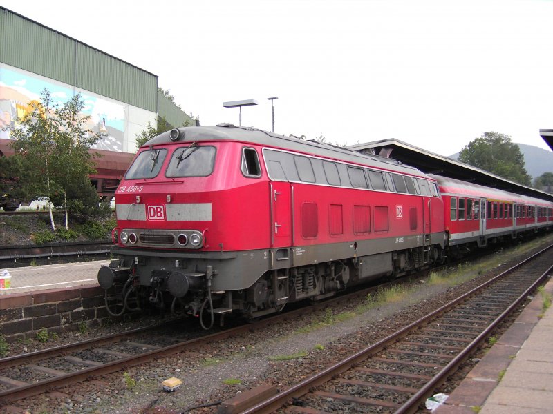 BR 218 450 wartet auf die abfahrt nach Hannover HBF