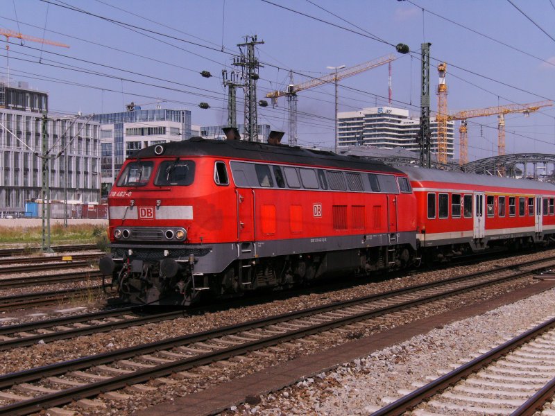 BR 218 462-0 verlsst Mnchen am 30.07.2008 mit
einer RB nach Buchloe.