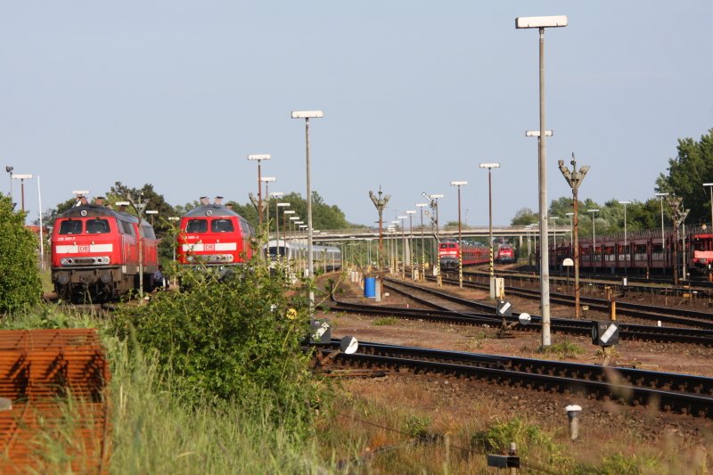 BR 218 in Westerland. Sechs auf einen Schlag!!!
Ich habe dort bis zu 9 von Ihnen gesehen!