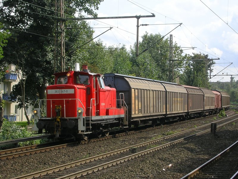 BR 363 147-0 mit kurzen GZ in Bochum Hamme nach Wanne Eickel Gterbahnhof.(04.09.2008) 