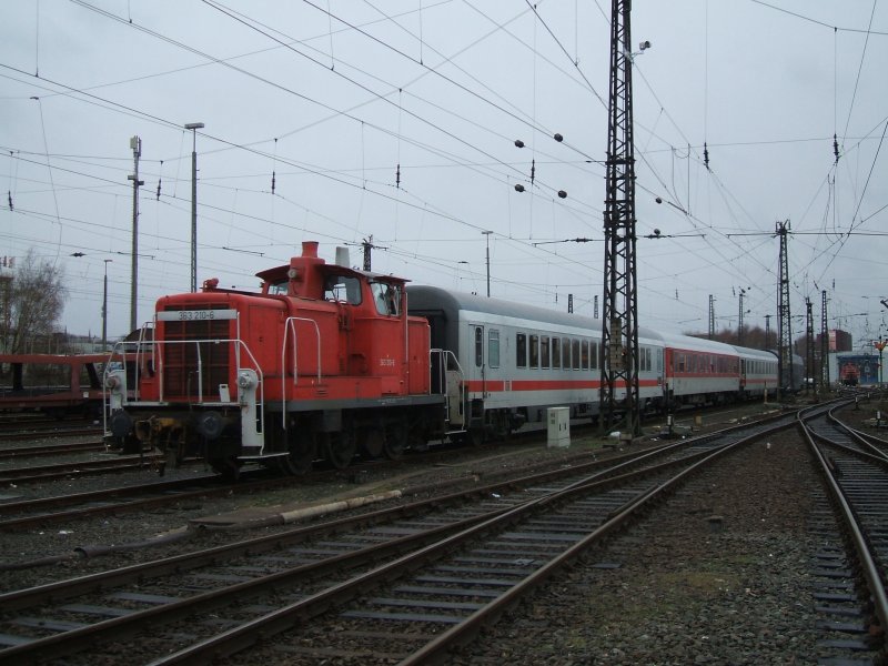 BR 363 210-6 bei Rangierarbeit.(02.12.2007)