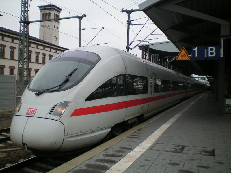 BR 411 steht am neuen Erfurter Hbf zur Fahrt in Richtung Frankfurt Hbf.Mrz 2008